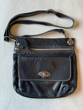 Roots Black Leather Crossbody with Front Pocket and Zip